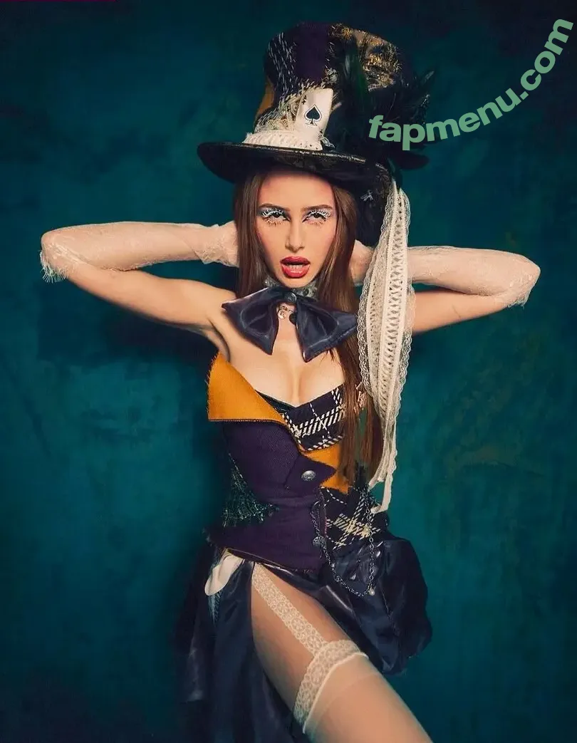 Madelaine Petsch nude photo #0741 (madelainepetsch / madelame)