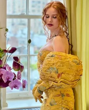 Madelaine Petsch / madelame nude photo #0087