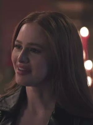 Madelaine Petsch / madelame nude photo #0093