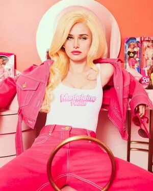 Madelaine Petsch / madelame nude photo #0221