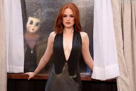 Madelaine Petsch / madelame nude photo #1015