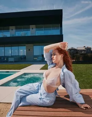 Madelaine Petsch / madelame nude photo #1037