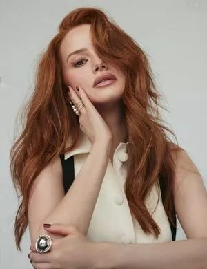 Madelaine Petsch / madelame nude photo #1064