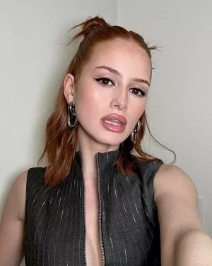 Madelaine Petsch / madelame nude photo #1111