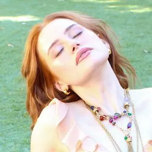 Madelaine Petsch / madelame nude photo #1112