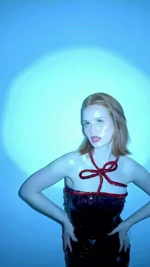 Madelaine Petsch / madelame nude photo #1190