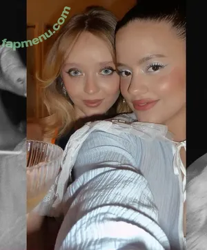 Madeleine Arthur / madeleinearthur nude photo #0058