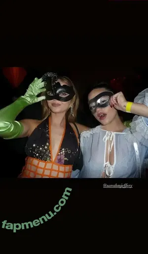 Madeleine Arthur / madeleinearthur nude photo #0061