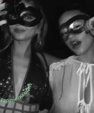 Madeleine Arthur / madeleinearthur nude photo #0062