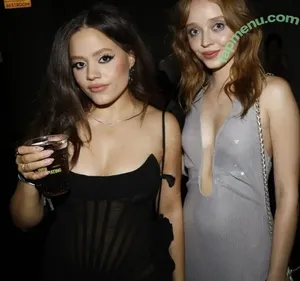 Madeleine Arthur / madeleinearthur nude photo #0066