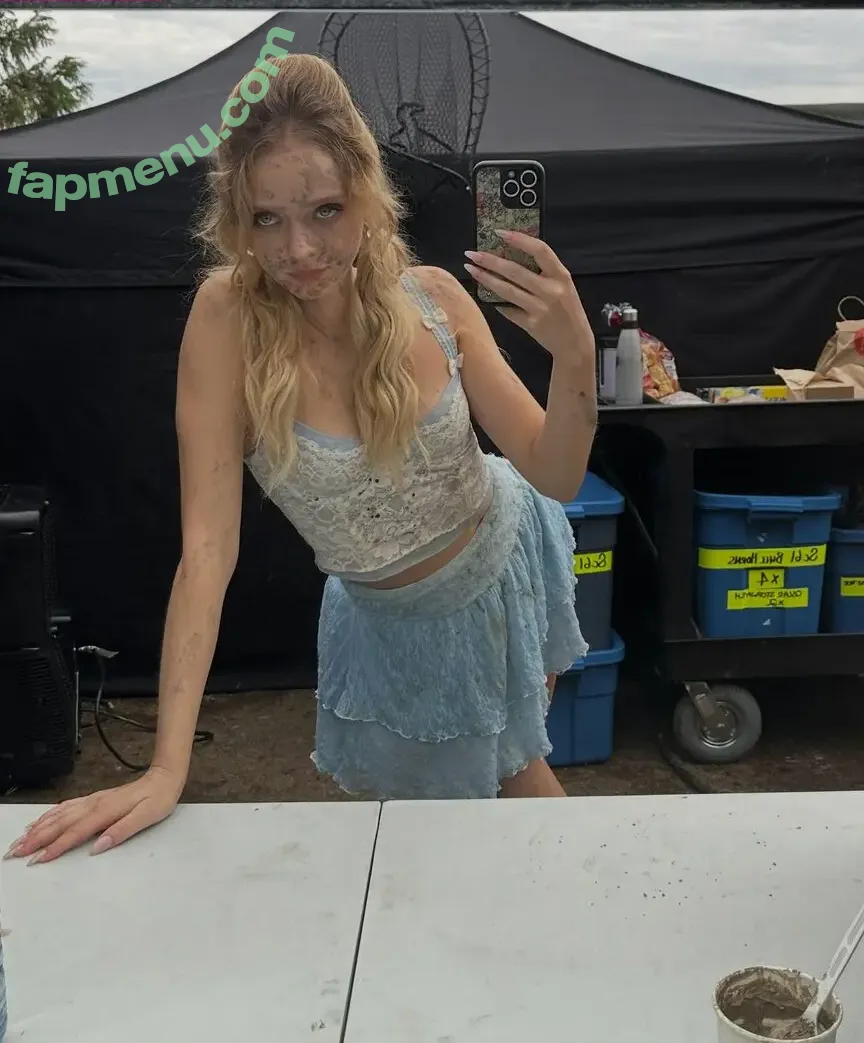 Madeleine Arthur nude photo #0057 (madeleinearthur)