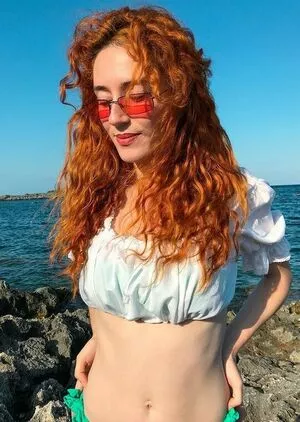 Madeleine Baldachino / madeleinebaldacchino nude photo #0059