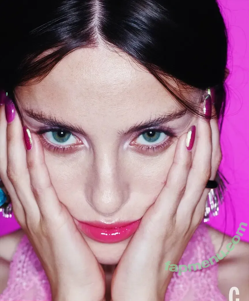 Madeline Argy nude photo #0229 (madelineargy / madelineargy7946)