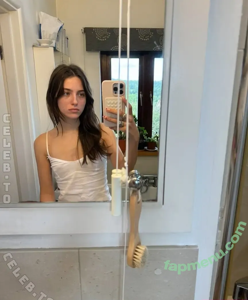 Madeline Argy nude photo #0240 (madelineargy / madelineargy7946)