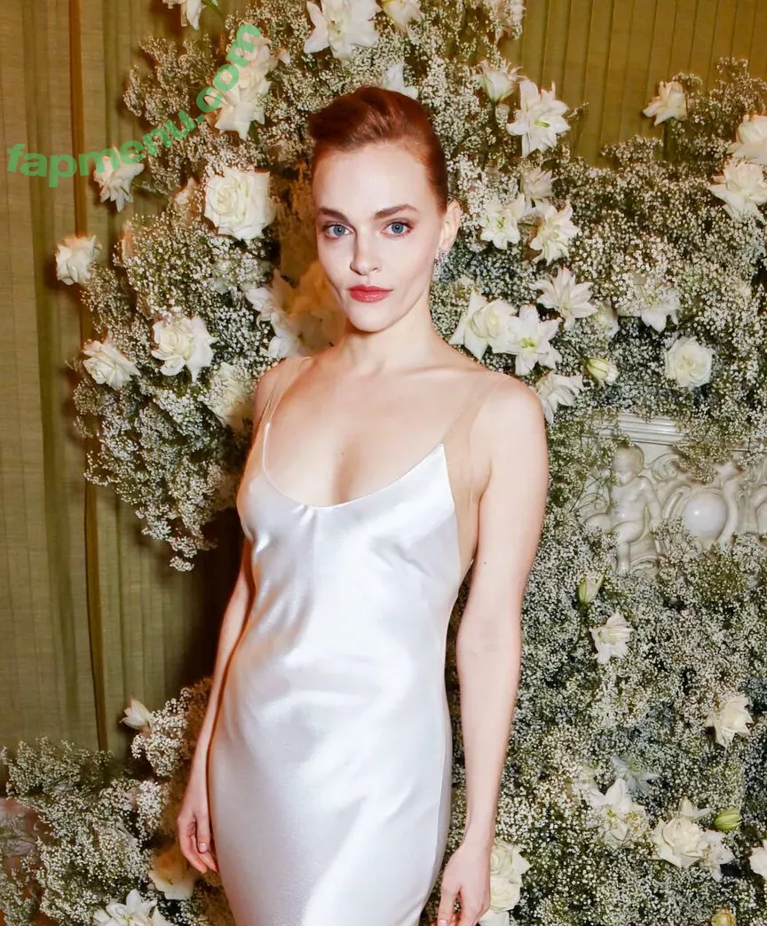 Madeline Brewer nude photo #0035 (madbrew)