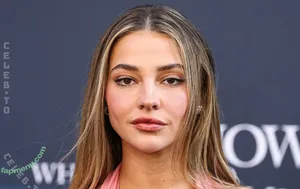 Madelyn Cline / madelyncline nude photo #1332