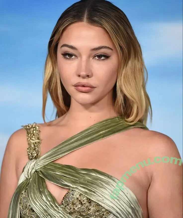 Madelyn Cline nude photo #1025 (madelyncline)