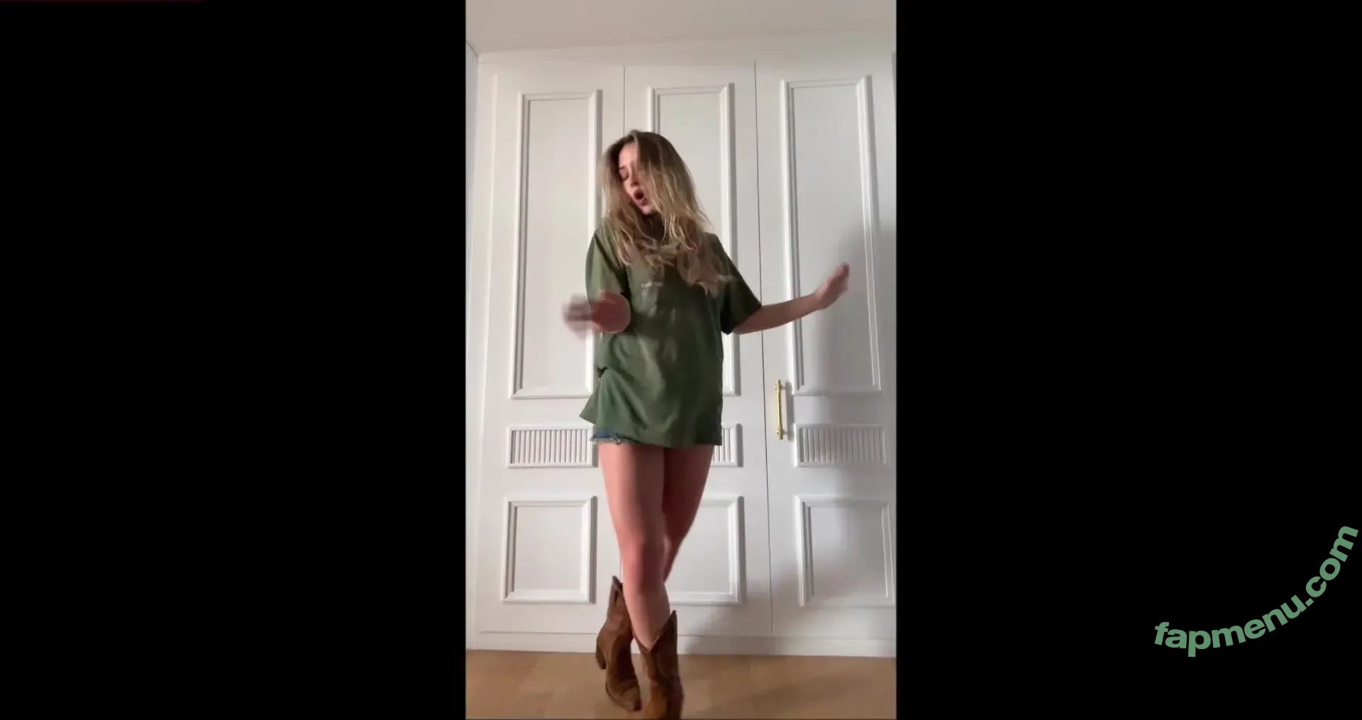 Madelyn Cline nude photo #1275 (madelyncline)