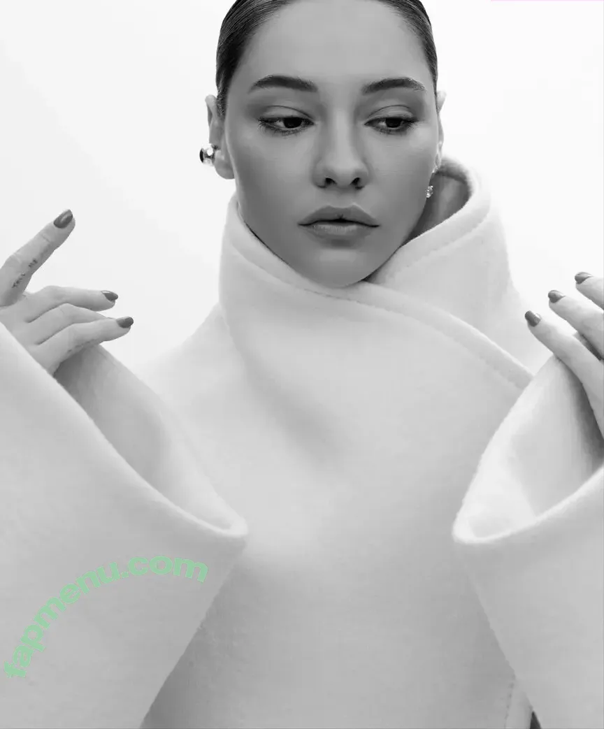 Madelyn Cline nude photo #1282 (madelyncline)