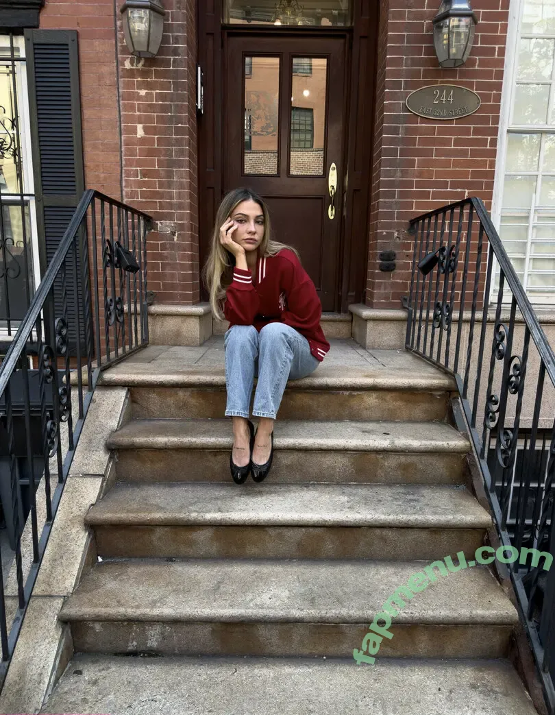 Madelyn Cline nude photo #1290 (madelyncline)