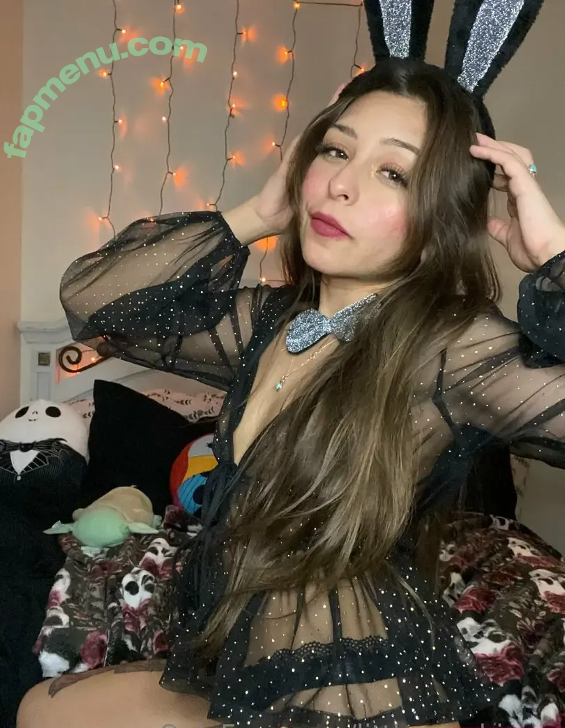 madelynbee nude photo #0037 (madelynbee.oyd)
