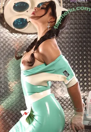 Mademoiselle Peachy / MadMoisellePeachy / madmoiselle.peachy / madmoiselle_peachy nude photo #0029