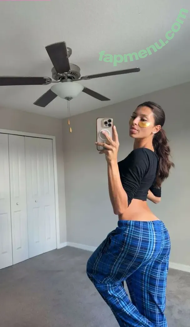 Madi Mills nude photo #0001 (b8bymads / madisonlmills)