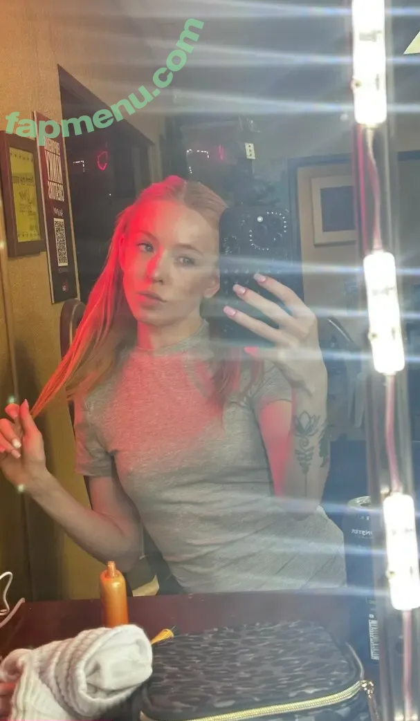 madicollinsxofree nude photo #0005 (madicollinsxx)