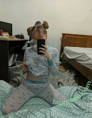 madisoffline / maddieisoffline nude photo #0016