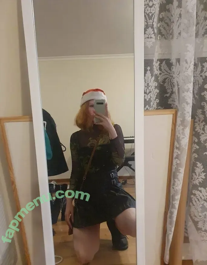madisoffline nude photo #0007 (maddieisoffline)