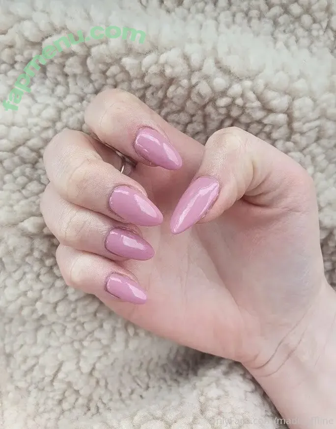 madisoffline nude photo #0014 (maddieisoffline)