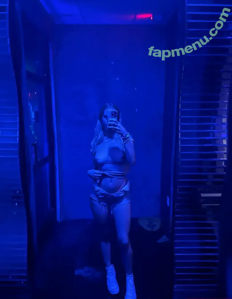 Madison nude photo #0405 (estefi / estrella.latina / madisonbeer)