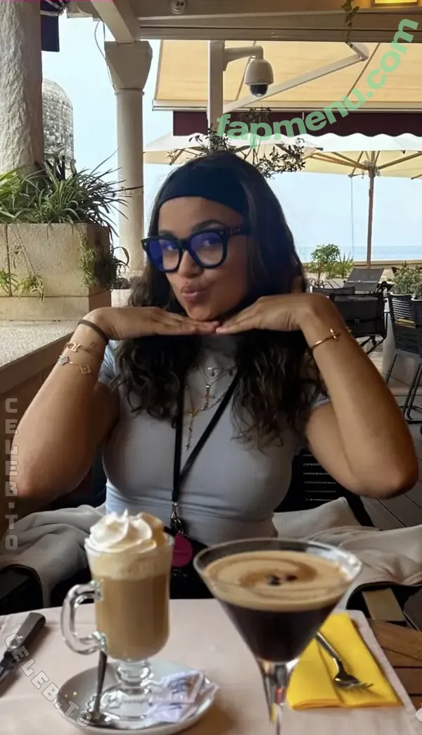 Madison Bailey nude photo #0114 (madibaileyx / madisonbaileybabe)