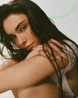 Madison Beer / madisonbeer nude photo #0647