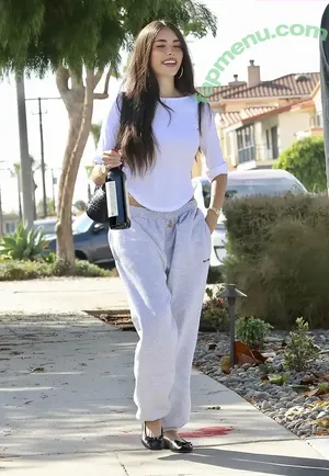 Madison Beer / madisonbeer nude photo #0659