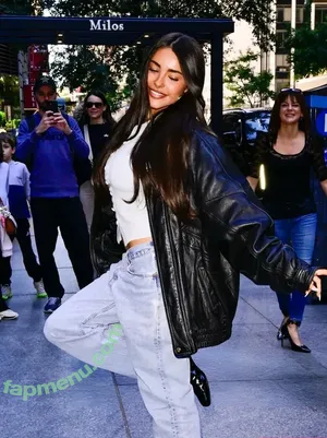 Madison Beer / madisonbeer nude photo #0785