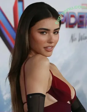 Madison Beer / madisonbeer nude photo #1011
