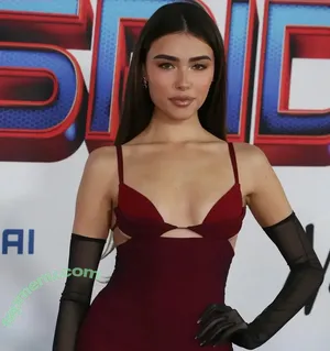 Madison Beer / madisonbeer nude photo #1014