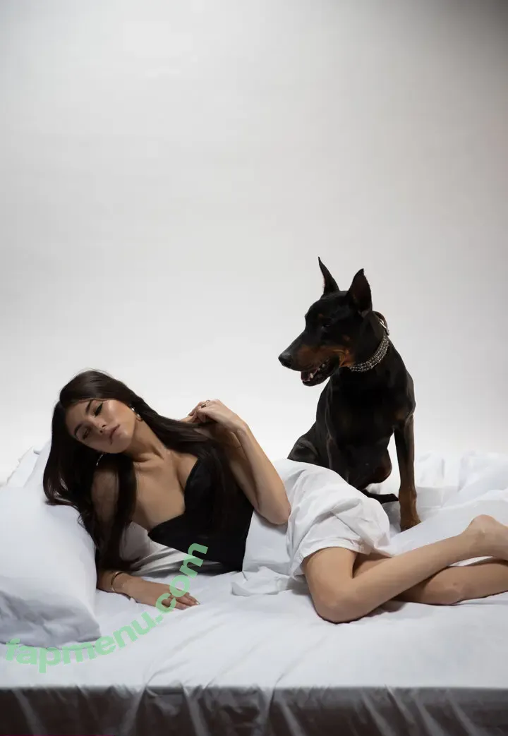 Madison Beer nude photo #1009 (madisonbeer)