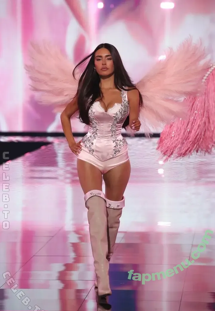 Madison Beer nude photo #1072 (MadisonBeerMusic / MadisonElleBeer / madisonbeer)