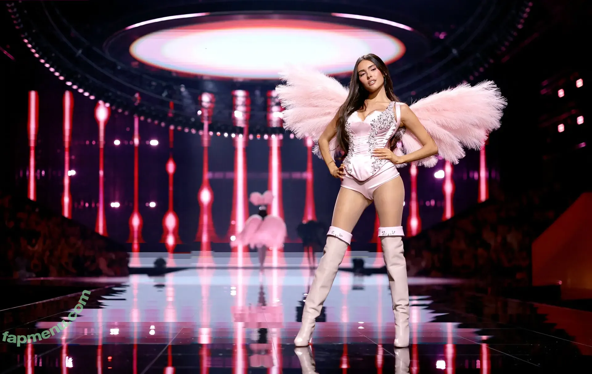 Madison Beer nude photo #1123 (MadisonBeerMusic / MadisonElleBeer / madisonbeer)