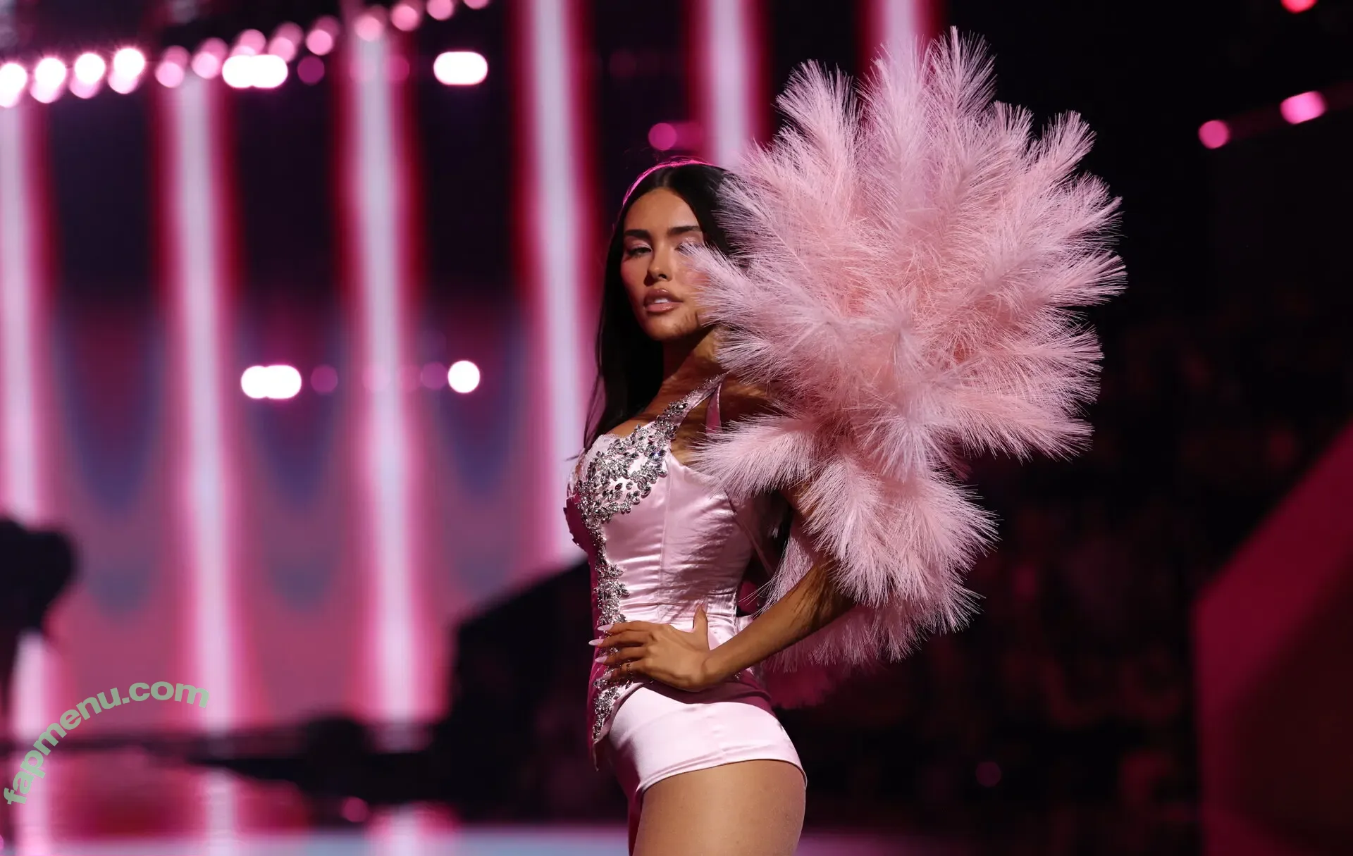 Madison Beer nude photo #1139 (madisonbeer)