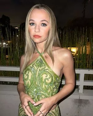 Madison Iseman / Jumanji / itsmsmadi / madisoniseman nude photo #0007