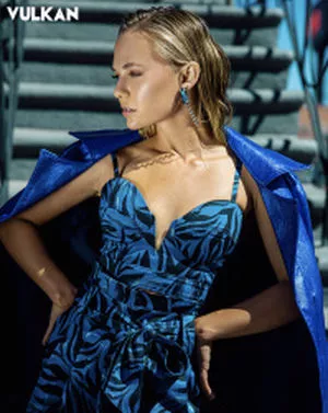 Madison Iseman / Jumanji / itsmsmadi / madisoniseman nude photo #0035
