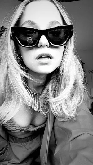 Madison Iseman / Jumanji / itsmsmadi / madisoniseman nude photo #0052