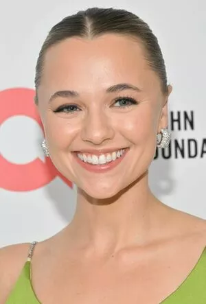 Madison Iseman / Jumanji / itsmsmadi / madisoniseman nude photo #0115
