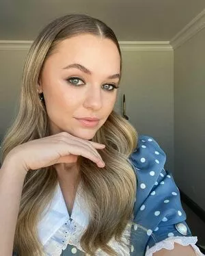 Madison Iseman / Jumanji / itsmsmadi / madisoniseman nude photo #0128