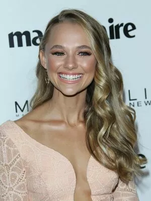 Madison Iseman / Jumanji / itsmsmadi / madisoniseman nude photo #0292