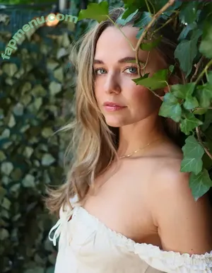 Madison Iseman / Jumanji / itsmsmadi / madisoniseman nude photo #0538