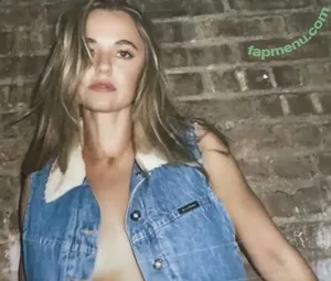 Madison Iseman / Jumanji / itsmsmadi / madisoniseman nude photo #0546